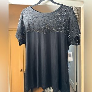 Torrid super soft lace top size 2